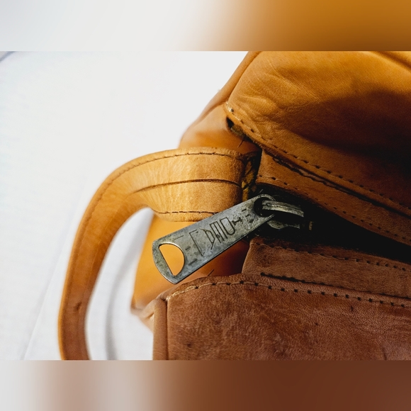 Vintage Avelar's Tooled Leather handbag - Picture 9 of 16